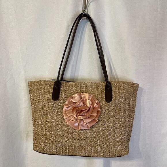 Braciano Woven Wicker Straw Shoulder Strap Purse with Flower - Picture 1 of 8